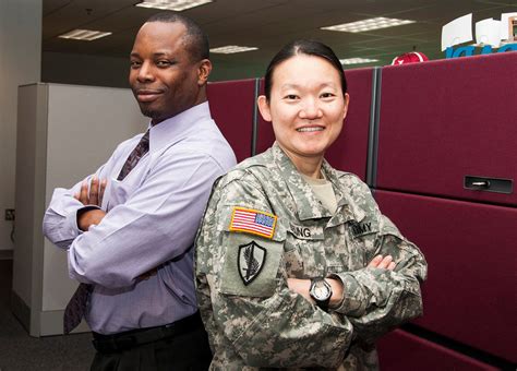 civilian merchant for soldiers figgerits